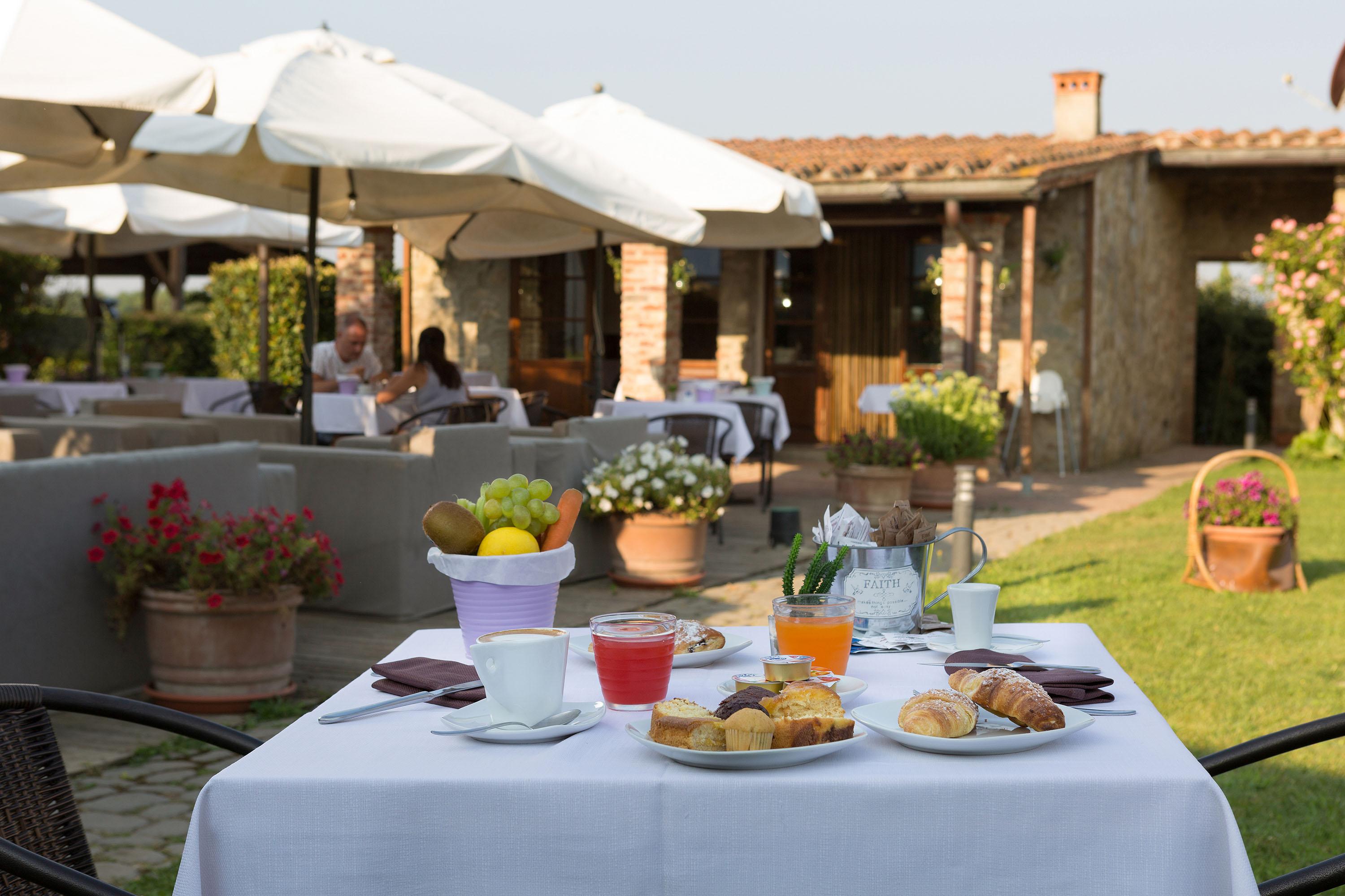 Hotel Le Capanne Arezzo Bagian luar foto