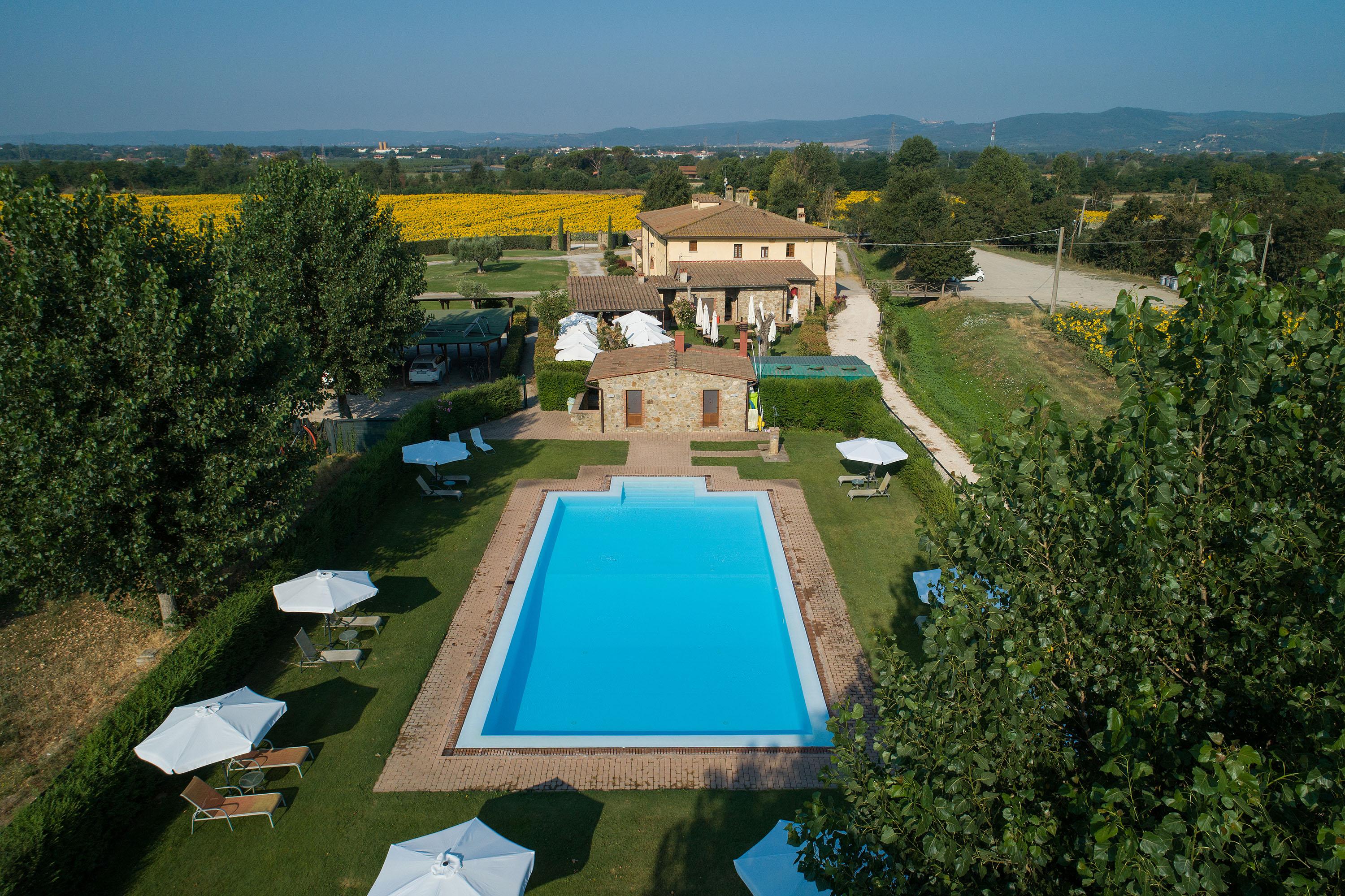 Hotel Le Capanne Arezzo Bagian luar foto